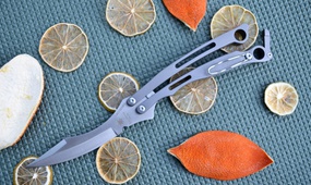 Нож бабочка Spyderco Szabofly B03