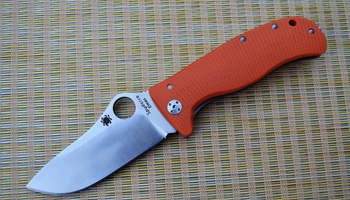 Нож Spyderco Lionspy orange