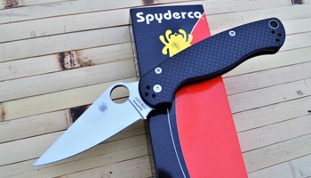 Складной нож Spyderco Para-Military 2 C81 carbone