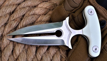 Push Dagger Queen Punch
