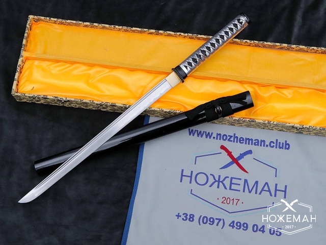 Японский прямой меч